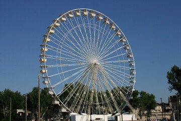 Fototapeta premium ferris wheel in the park