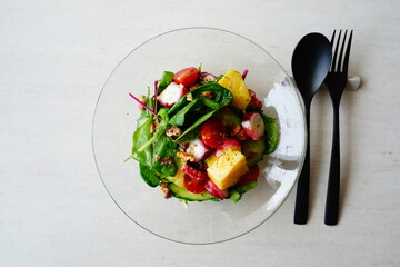 タコとパイナップルのサラダ