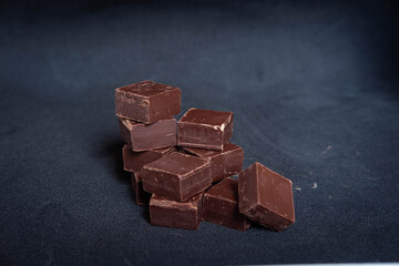 brown, bar, piece, dessert, food, sweet, black, broken, candy, dark, white, background, snack, isolated, cocoa, chocolate, ingredient, block, part, calorie, closeup, diet, gourmet, delicious, cube, ch