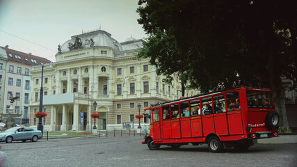 Fototapeta na wymiar Slovak national theater Opera house Bratislava.