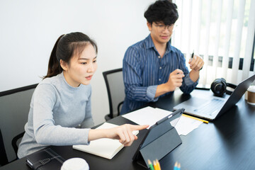 Obraz premium Business people working together.&nbsp;Startup Meeting Ideas communication concept.