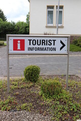 Schild " Tourist Information".