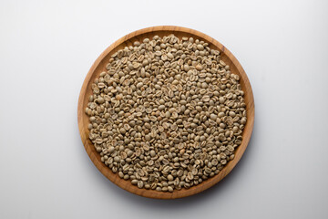 Raw and roasted coffee beans