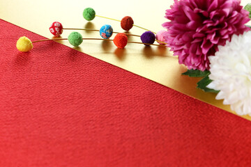 正月イメージ　ちりめんで作った餅花と菊の造花 12