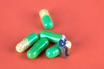 Elderly miniatures and capsule medicines