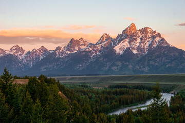 Fototapeta premium Sunrise Over The Tetons
