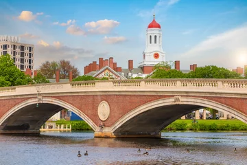 Photo sur Plexiglas Pont Charles John W. Weeks vintage Bridge with clock tower over Charles River in Harvard University campus Boston