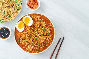 Korean instant noodles with egg