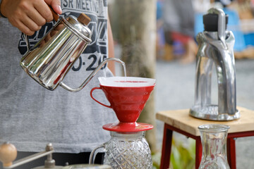 Paresta is drifting coffee, slow bar, no machines