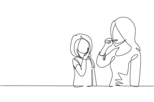 recommend clip art: Single one line drawing mother teaching her daughter teeth brushing in bathroom. Routine habits for cleanliness and health of mouth and teeth. Continuous line draw design graphic vector illustration
