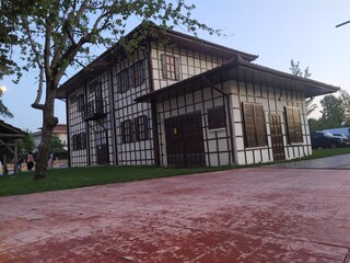 old house in the city