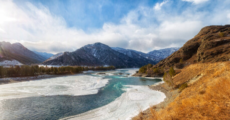 confluence of the Chuya and Katun rivers, winter in Altai. Russia