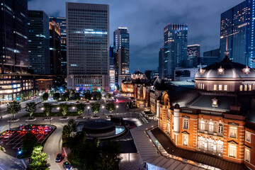 東京駅　夜