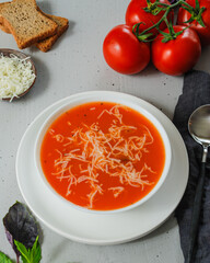 tomato soup with bread