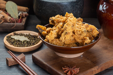 Delicious fried crisp meat, a traditional Chinese snack
