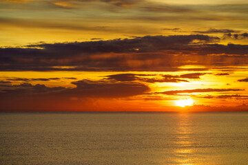 Fototapeta premium Sunrise over sea