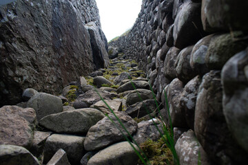 irish mounds walls