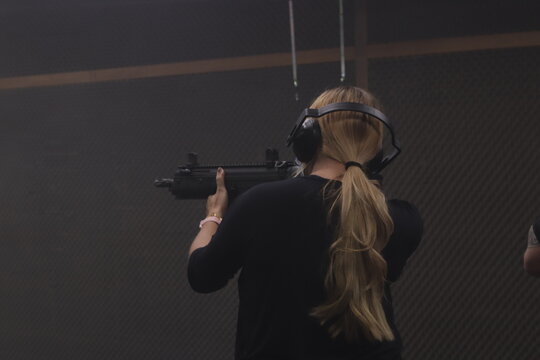 Mulheres no Clube de Tiro