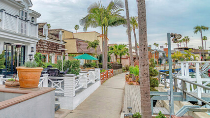 Pano Waterfront houses with patios overlooking the picturesque canal in Long Beach