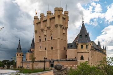 Fototapeta na wymiar The famous Alcazar of Segovia in Spain