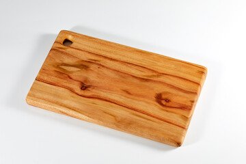 흰 배경 위의 나무 도마