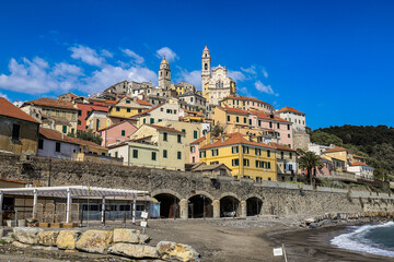 Cervo Ligure, un paese caratteristico della Liguria, Italia.