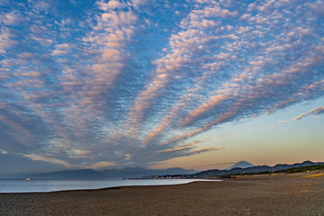 早朝の平塚海岸の風景
【morning burn and Fuji on Hiratsuka Beach】