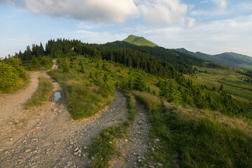 Fototapeta na wymiar Hiking trail to mount Pip Ivan Marmarosian