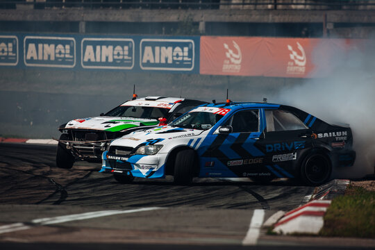 Damir Idyiatulin going fast at Toyota Alteza Fresh Auto battle with Max Miller BMW M4