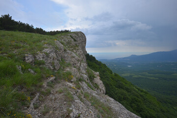 Fototapeta na wymiar Precipice on Northern Demerdzhi Mountain, Crimea