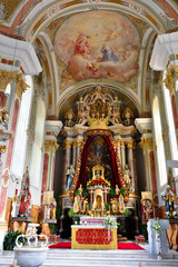 Fototapeta na wymiar interior of the church of Saints Peter and Paul is a church located in Funes, in the hamlet of San Pietro in Baroque style Val di Funes Italy
