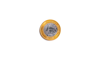 Real brasileiro (BRL), dinheiro do Brasil. A moeda brasileira isolada no fundo branco. Lado frontal...
