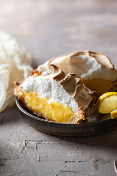 Mini Yuzu Meringue Pie dessert