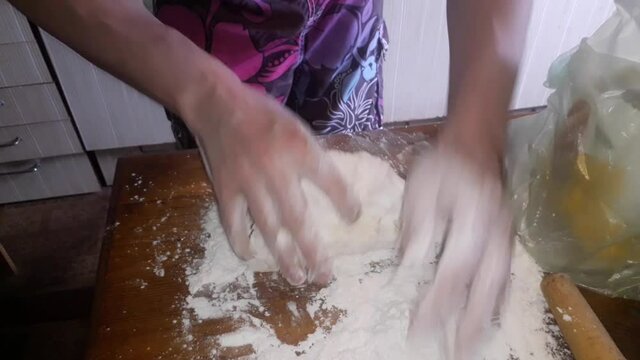 Making dough and minced meat for making dumplings