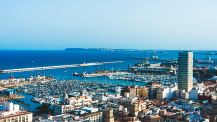 landscape of alicante with the sea and the port in the background