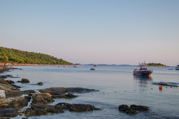 In einer Traumbucht vor Anker