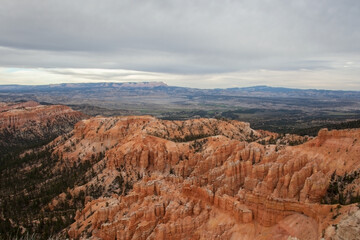 Fototapeta na wymiar View over Bryce Canyon from Bryce Point