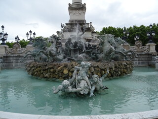 Fototapeta na wymiar fontaine des girondins bordeaux