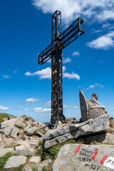 La croce sulla vetta del Monte Giovo, Appennino tosco emiliano 