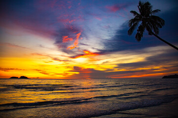 Fototapeta na wymiar Klong Prao Beach during Sunset in koh Chang, Trat, Thailand
