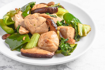 鶏肉とピーマンの炒め物