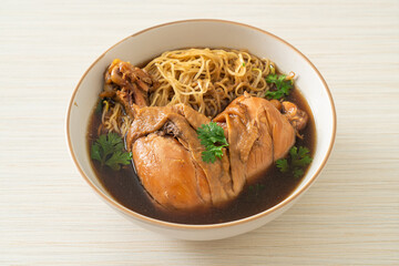 Noodles with Braised Chicken in Brown Soup