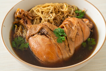Noodles with Braised Chicken in Brown Soup