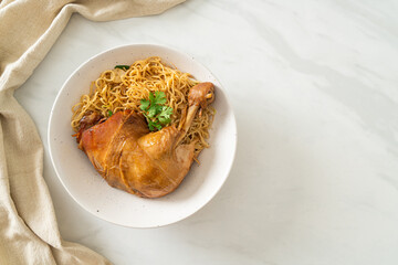 Dried Noodles with Braised Chicken