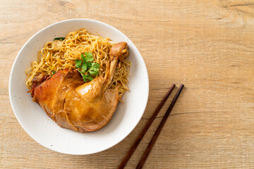 Dried Noodles with Braised Chicken