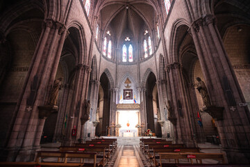 Fototapeta premium Basílica del Voto Nacional, Quito Ecuador 