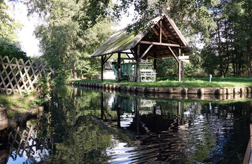 Obraz premium Schuppen in Lehde im Spreewald