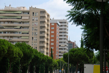 edificios en avenida