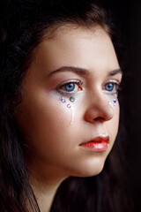 Obraz premium Beautiful girl in Paris