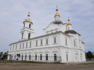 Fototapeta na wymiar White stone old orthodox christian church